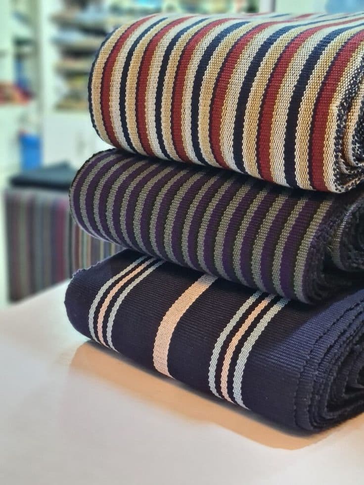 Aso-Oke fabric originates in Nigeria, using production systems rooted in ethical fashion | Pinterest